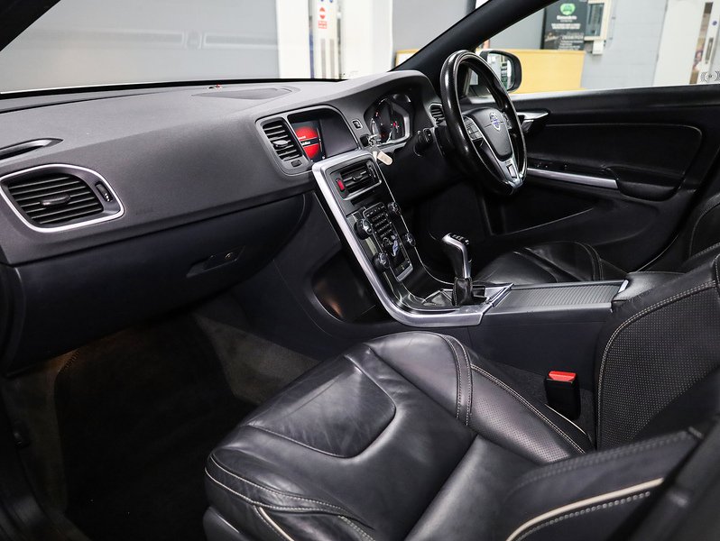 Used Volvo V60 2016 for sale - 77961593: Photo 11