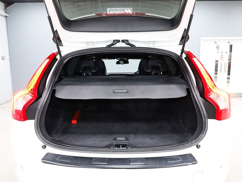 Used Volvo V60 2016 for sale - 77961593: Photo 39