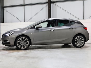Used Vauxhall Astra 2017 for sale - 77014613: Photo