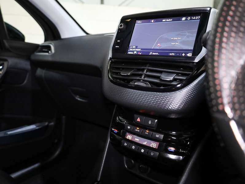 Used Peugeot 2008 2017 for sale - 76496945: Photo 13