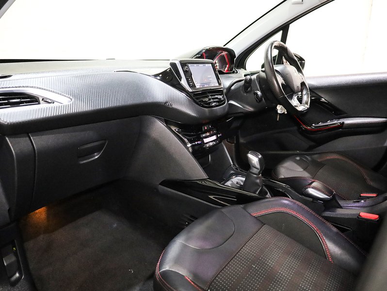 Used Peugeot 2008 2017 for sale - 76496945: Photo 14