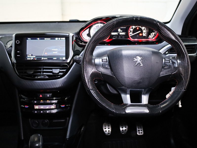 Used Peugeot 2008 2017 for sale - 76496945: Photo 15