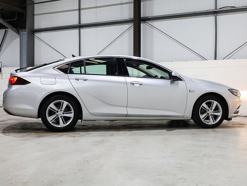 Used Vauxhall Insignia 2019 for sale - 76496953: Photo 10