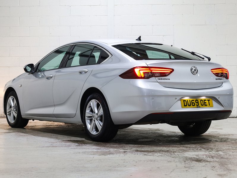 Used Vauxhall Insignia 2019 for sale - 76496953: Photo 2