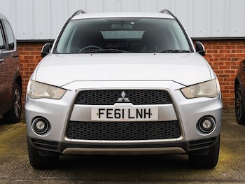 Mitsubishi Outlander feature image
