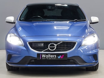 Used Volvo V40 2018 for sale - 79023268: Photo