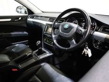 Used Skoda Superb 2012 for sale - 75855462: Photo