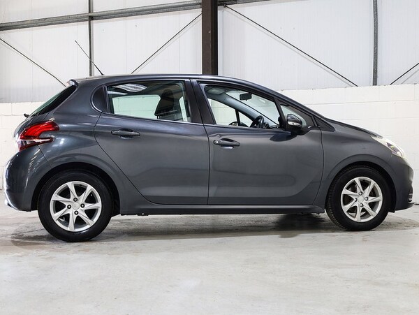 Used Peugeot 208 2016 for sale - 76173490: Photo 10