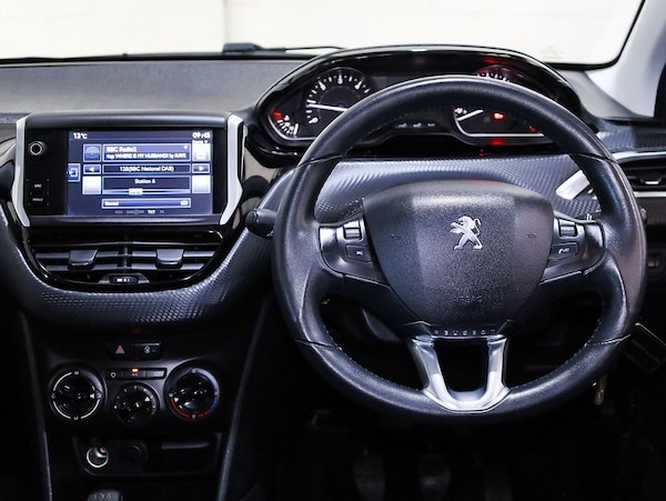 Used Peugeot 208 2016 for sale - 76173490: Photo 15