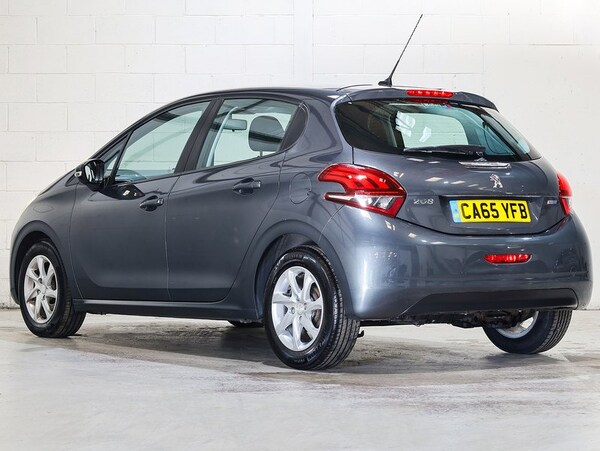 Used Peugeot 208 2016 for sale - 76173490: Photo 2