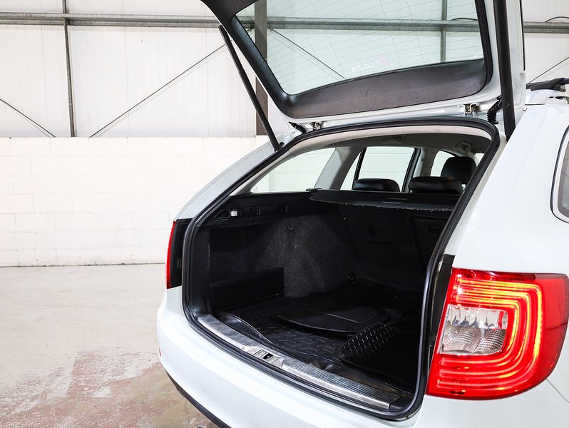 Used Skoda Superb 2014 for sale - 76444280: Photo 36