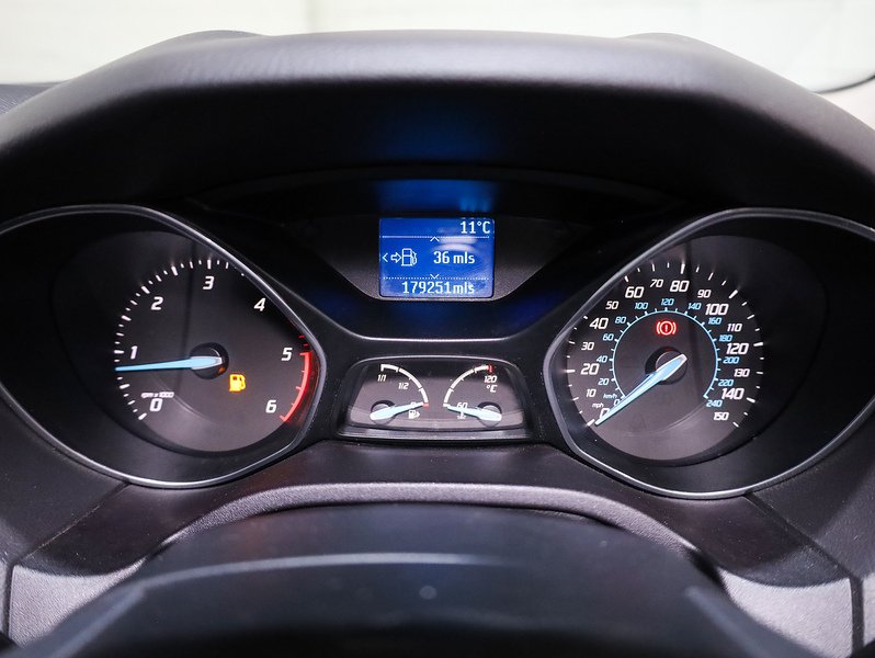 Used Ford Focus 2011 for sale - 76553618: Photo 19