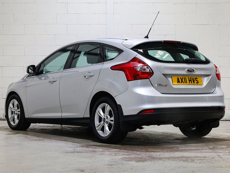 Used Ford Focus 2011 for sale - 76553618: Photo 2