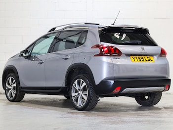 Used Peugeot 2008 2019 for sale - 75897387: Photo