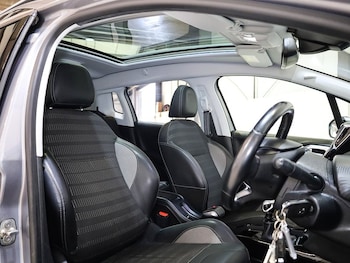 Used Peugeot 2008 2019 for sale - 75897387: Photo