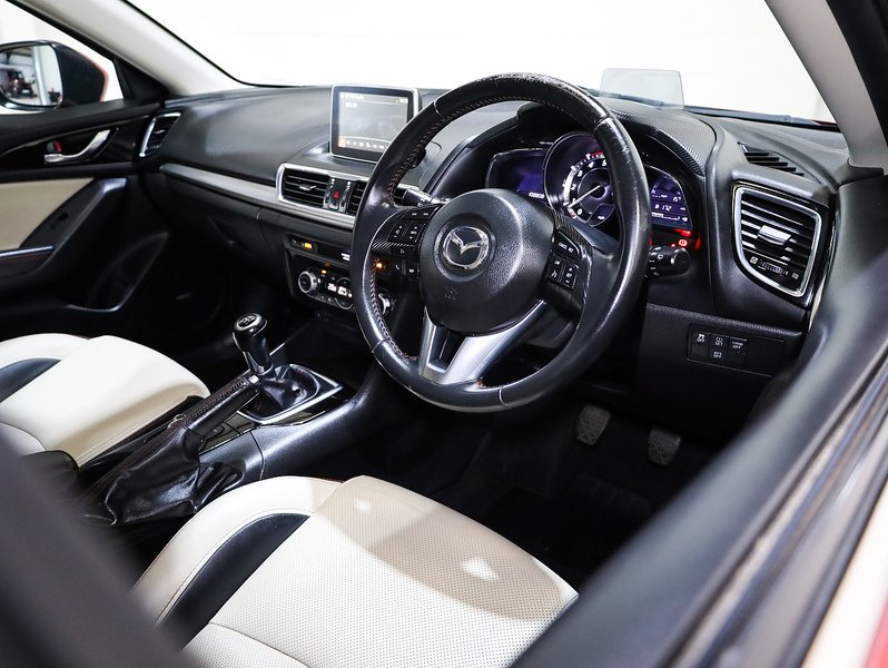 Used Mazda Mazda3 2015 for sale - 76171083: Photo 3