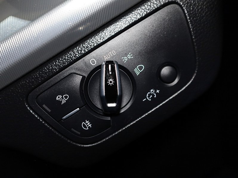 Used Audi Q5 2017 for sale - 76879329: Photo 38