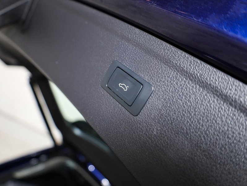 Used Audi Q5 2017 for sale - 76879329: Photo 47