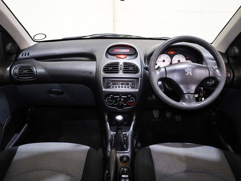 Used Peugeot 206 2004 for sale - 77704106: Photo 6