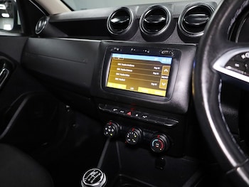 Used Dacia Duster 2019 for sale - 79400558: Photo