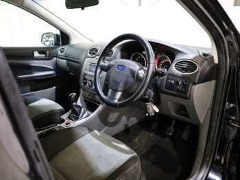 Used Ford Focus 2010 for sale - 74078181: Photo