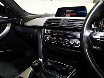 Used BMW 3 Series 2015 for sale - 74601836: Photo