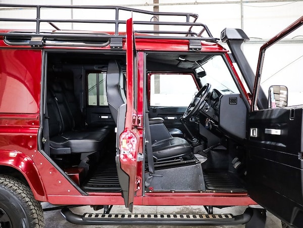 Used Land Rover Defender 110 2014 for sale - 76245588: Photo 11