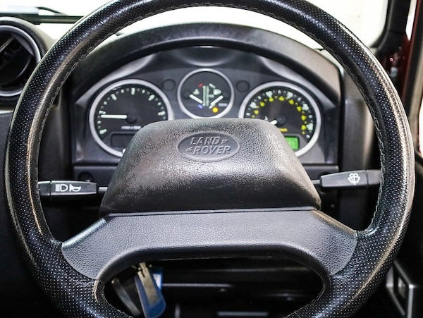 Used Land Rover Defender 110 2014 for sale - 76245588: Photo 22