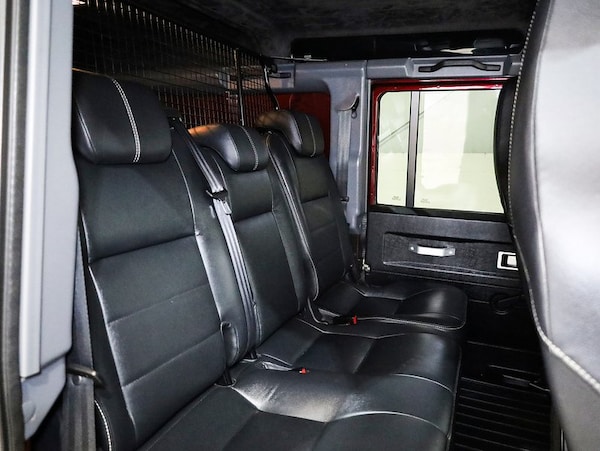 Used Land Rover Defender 110 2014 for sale - 76245588: Photo 32