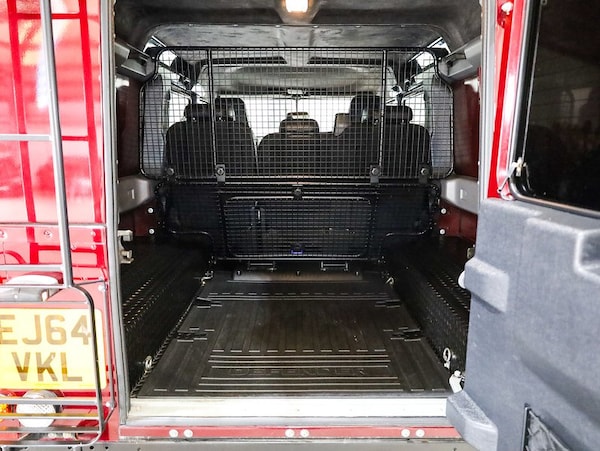 Used Land Rover Defender 110 2014 for sale - 76245588: Photo 45