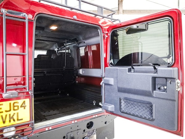 Used Land Rover Defender 110 2014 for sale - 76245588: Photo 47