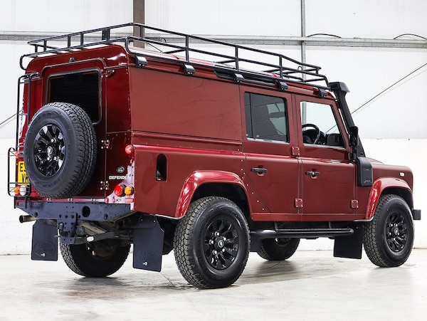 Used Land Rover Defender 110 2014 for sale - 76245588: Photo 9