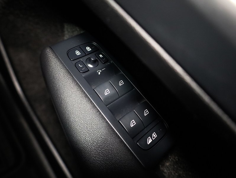 Used Volvo XC40 2022 for sale - 77422931: Photo 38