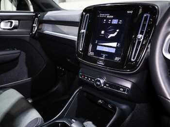 Used Volvo XC40 2022 for sale - 77422931: Photo