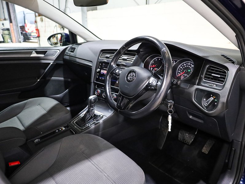 Used Volkswagen Golf 2018 for sale - 77422919: Photo 3