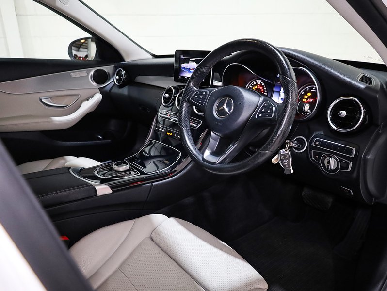 Used Mercedes-Benz C Class 2018 for sale - 77014630: Photo 17