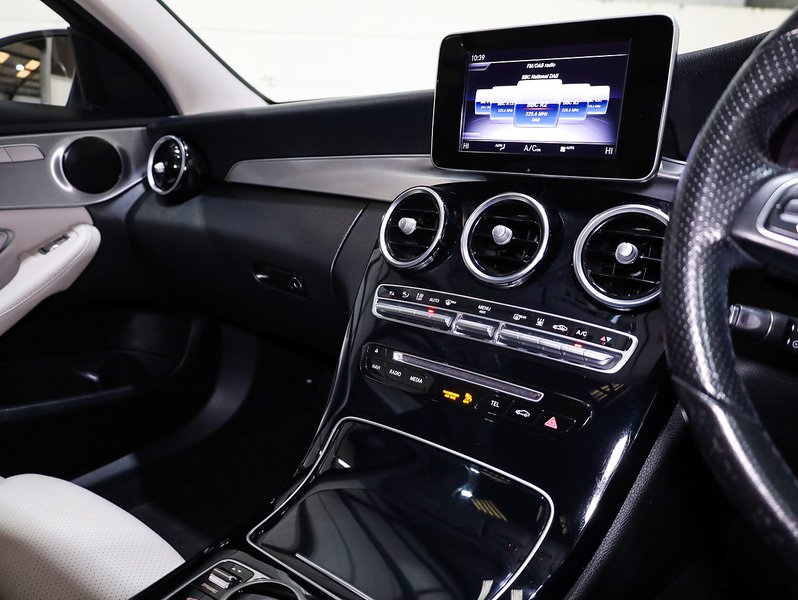 Used Mercedes-Benz C Class 2018 for sale - 77014630: Photo 22