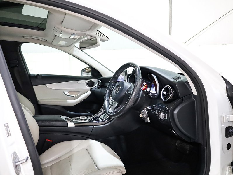 Used Mercedes-Benz C Class 2018 for sale - 77014630: Photo 5