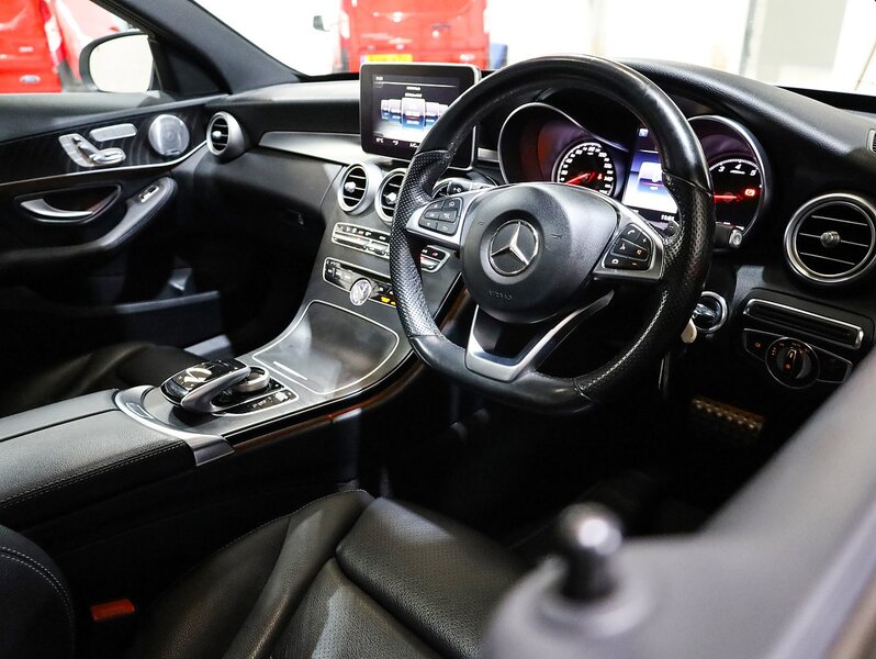 Used Mercedes-Benz C Class 2017 for sale - 77342326: Photo 4