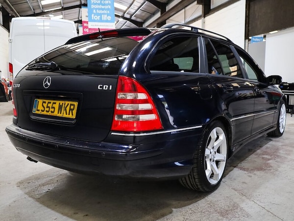 Used Mercedes-Benz C Class 2005 for sale - 75819093: Photo 11