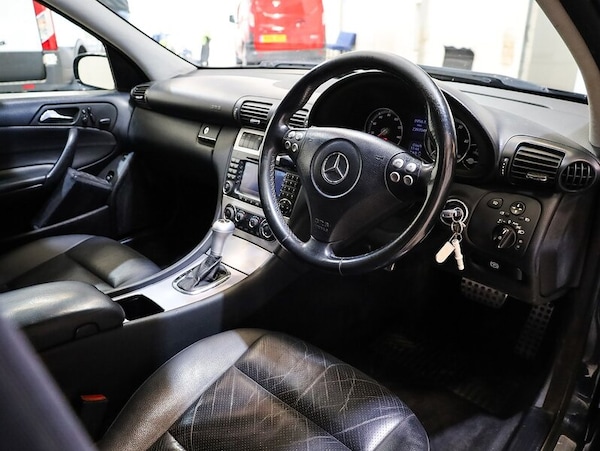 Used Mercedes-Benz C Class 2005 for sale - 75819093: Photo 4