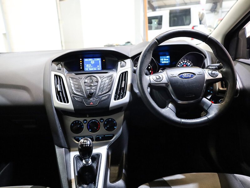 Used Ford Focus 2013 for sale - 76292125: Photo 14