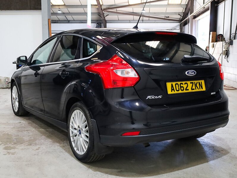 Used Ford Focus 2013 for sale - 76292125: Photo 3
