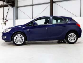 Used Vauxhall Astra 2011 for sale - 69246899: Photo