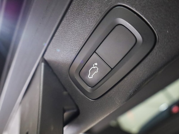 Used Volvo XC60 2018 for sale - 75054755: Photo 32