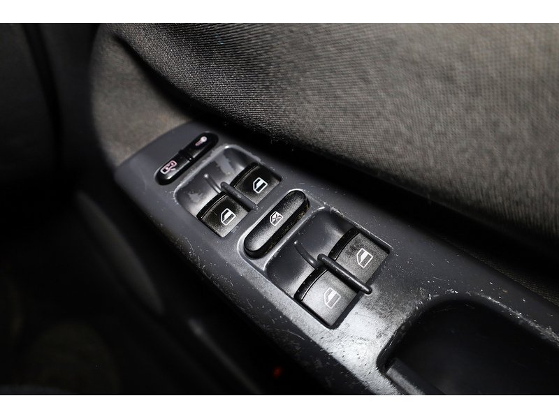 Used Volkswagen Passat 2005 for sale - 76444277: Photo 26