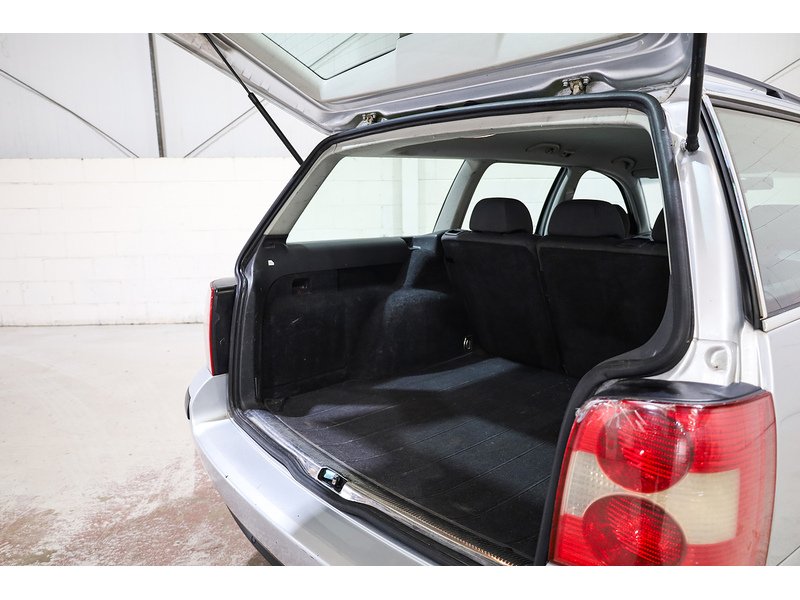 Used Volkswagen Passat 2005 for sale - 76444277: Photo 30