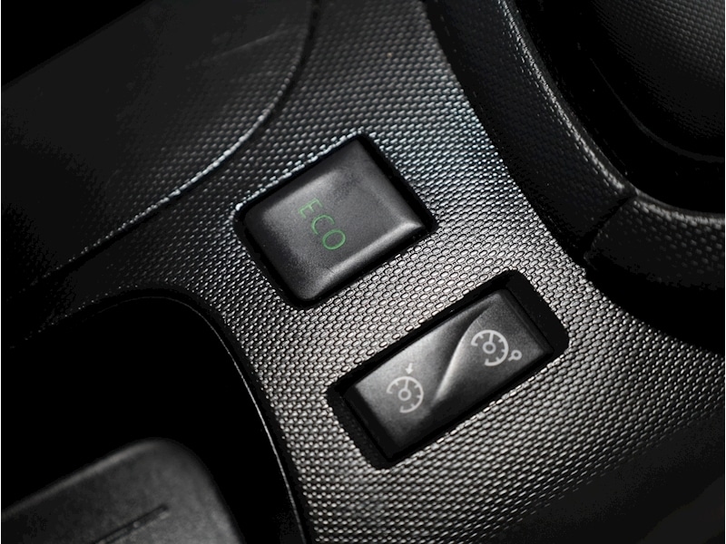 Used Renault Clio 2014 for sale - 76444279: Photo 41