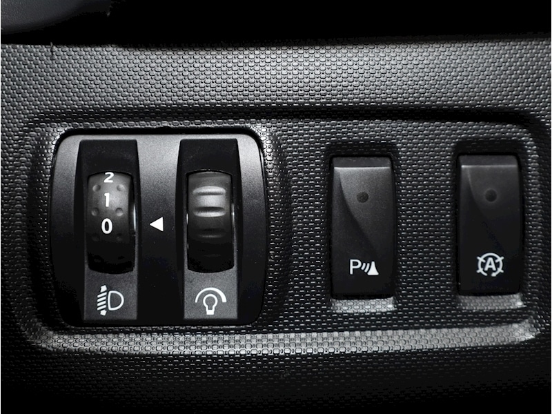 Used Renault Clio 2014 for sale - 76444279: Photo 42