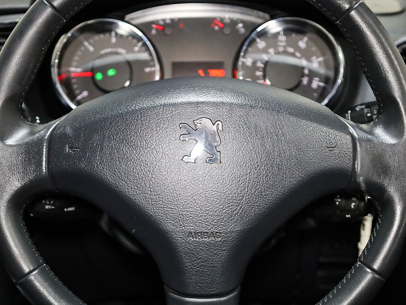Used Peugeot 3008 2011 for sale - 76718743: Photo 17